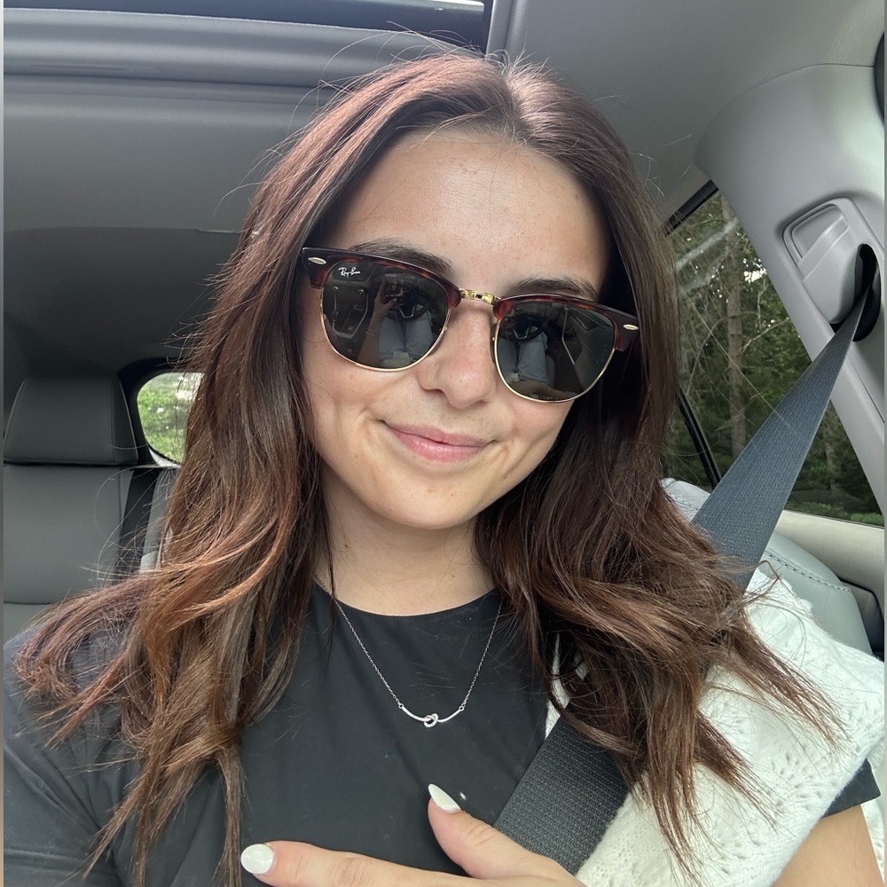 Meet your Posher, Kaleigh